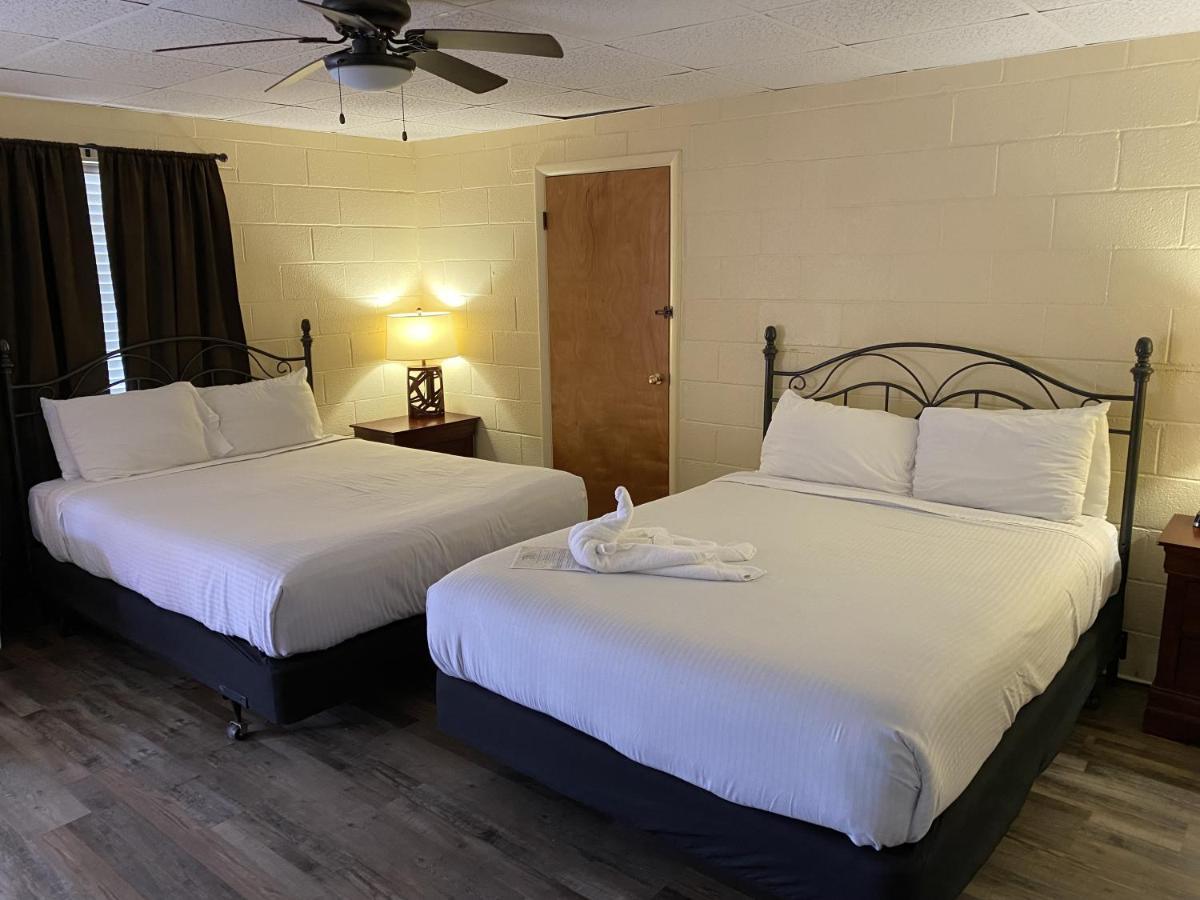 Ji11, Queen Guest Room At The Joplin Inn At The Entrance To Mountain Harbor Resort Hotel Room Mount Ida Ngoại thất bức ảnh
